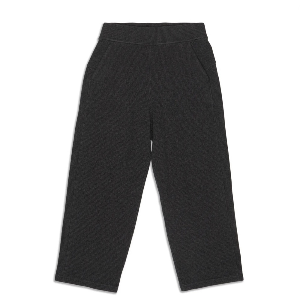 lululemon ribbed straight leg cropped pants in heathered black size 4